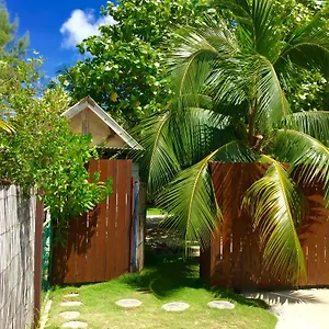 ** Pensión Fare Maeva Moorea Polinesia Francesa